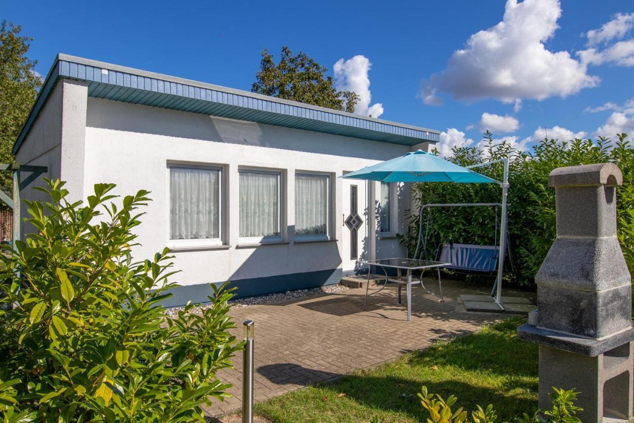 Bungalow Am Waldrand Barth Exterior foto