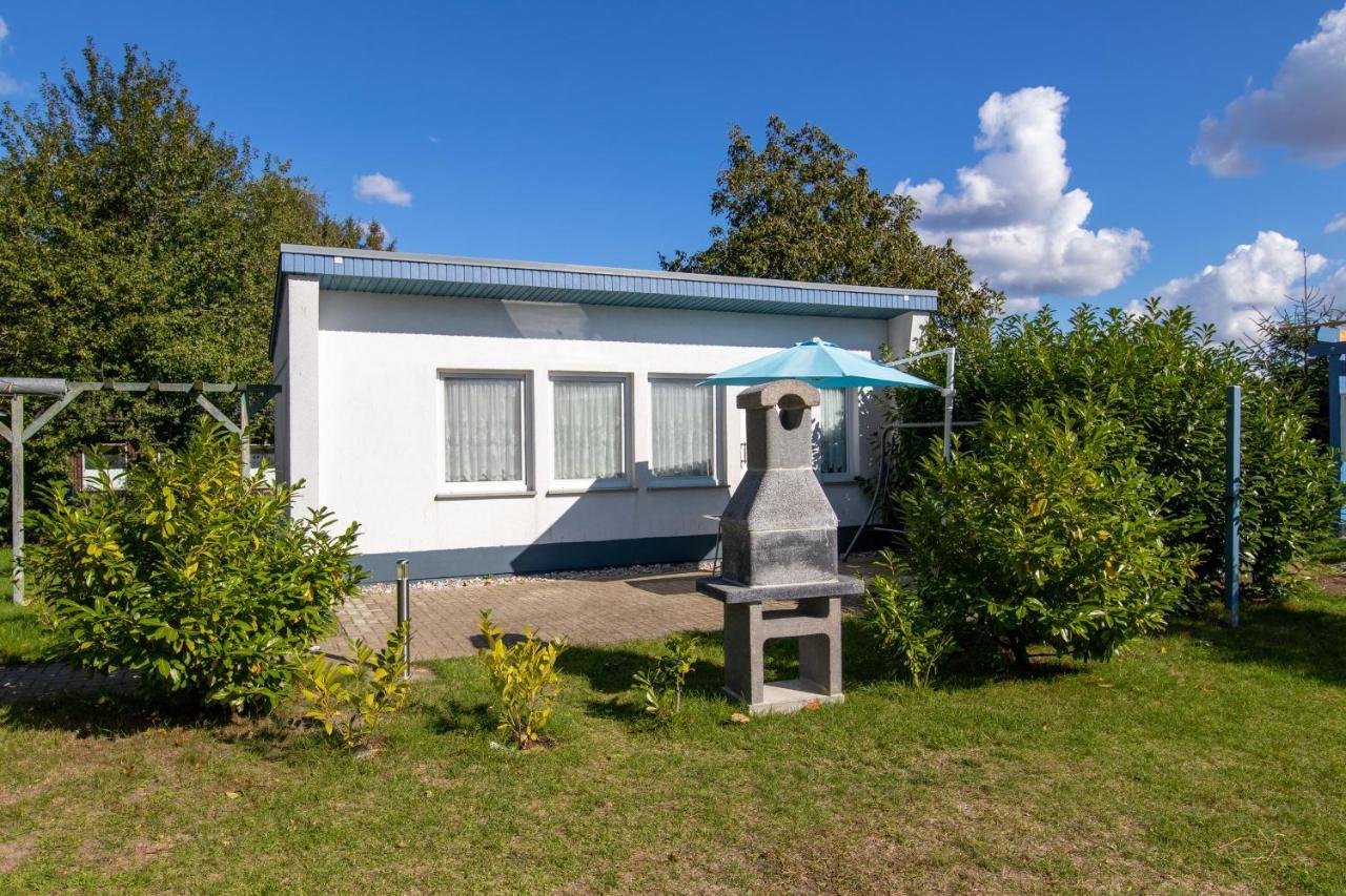 Bungalow Am Waldrand Barth Exterior foto